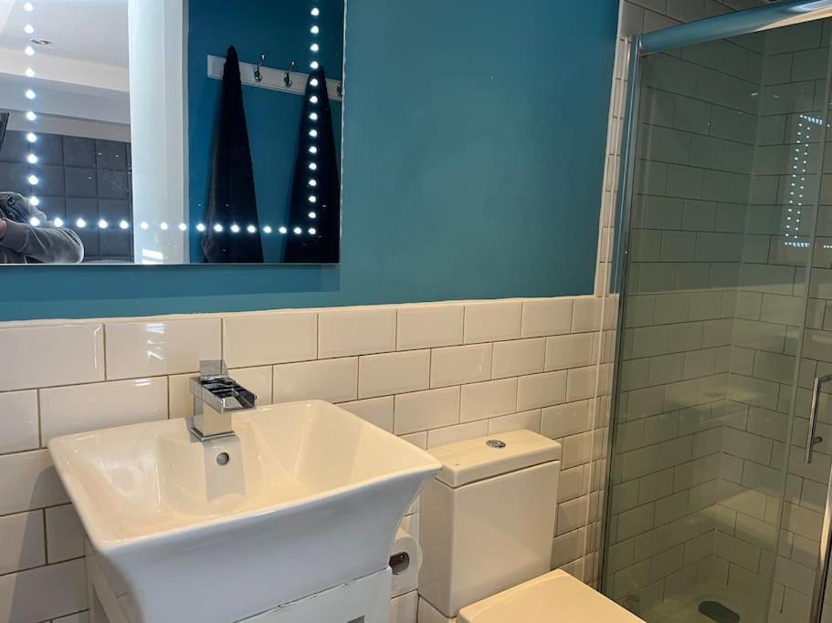 Gorgeous 2 Bed Loft Style Apartment Manchester Extérieur photo