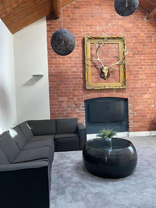 Gorgeous 2 Bed Loft Style Apartment Manchester Extérieur photo
