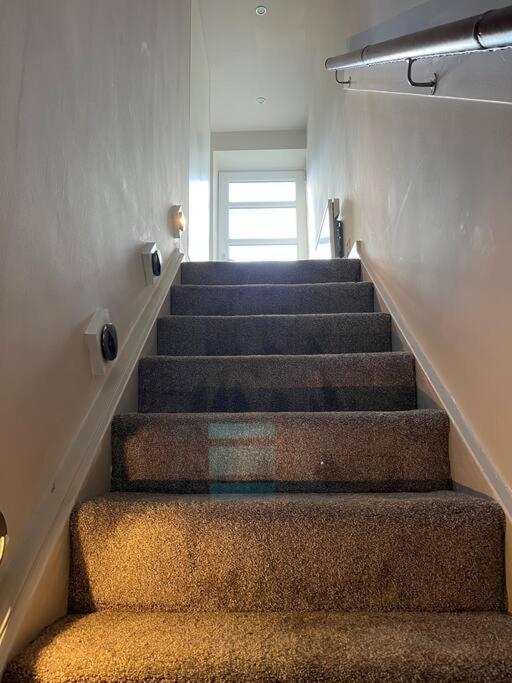 Gorgeous 2 Bed Loft Style Apartment Manchester Extérieur photo