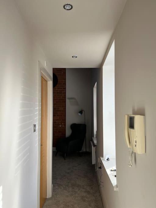 Gorgeous 2 Bed Loft Style Apartment Manchester Extérieur photo