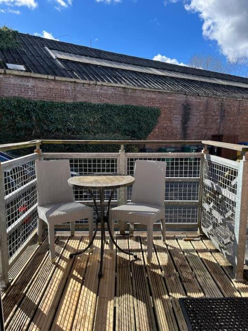 Gorgeous 2 Bed Loft Style Apartment Manchester Extérieur photo